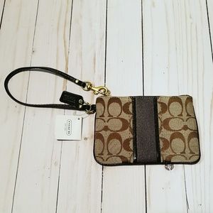 Coach clutch wristlet new with tags